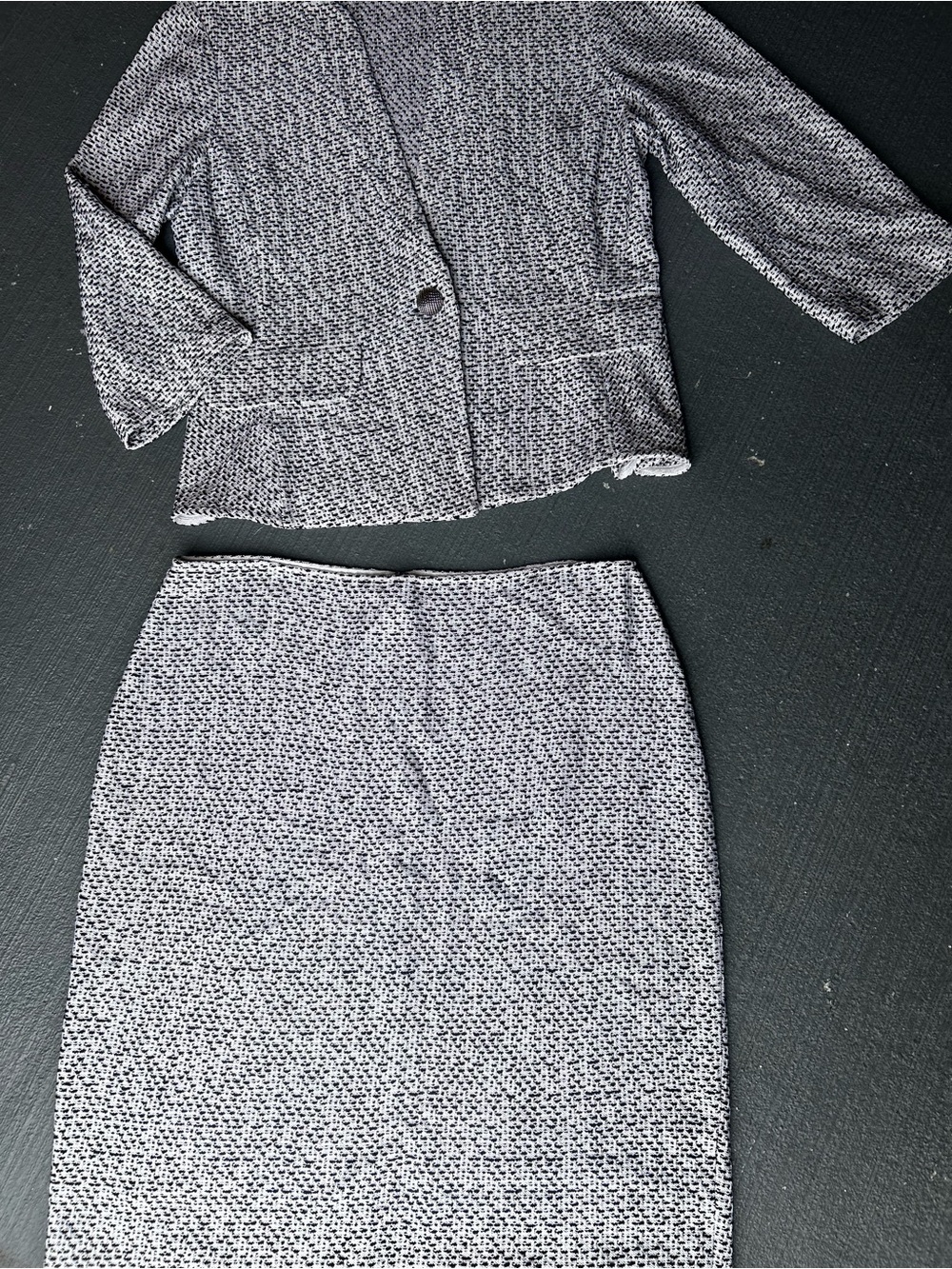 St. John Black and White Tweed Pencil Skirt Set - Picture 6 of 15